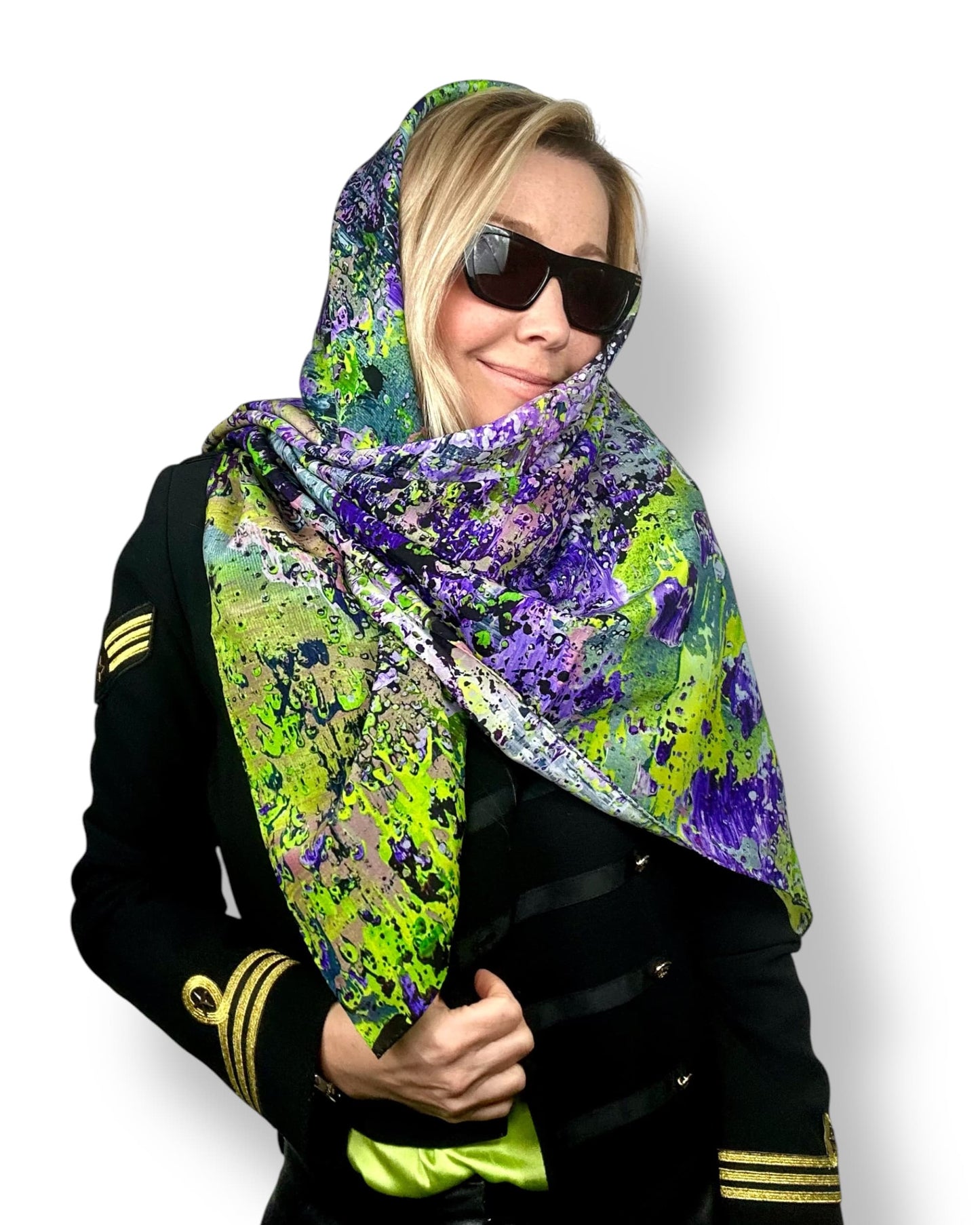 Foulard en soie « Amazones sous-marines » 110