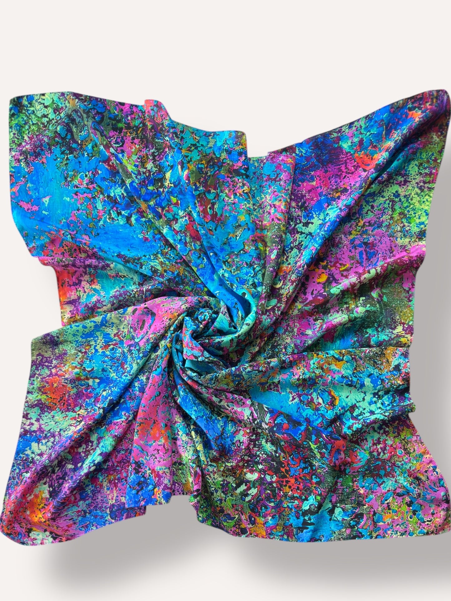 Foulard en soie « Nuages de bleuet » 110