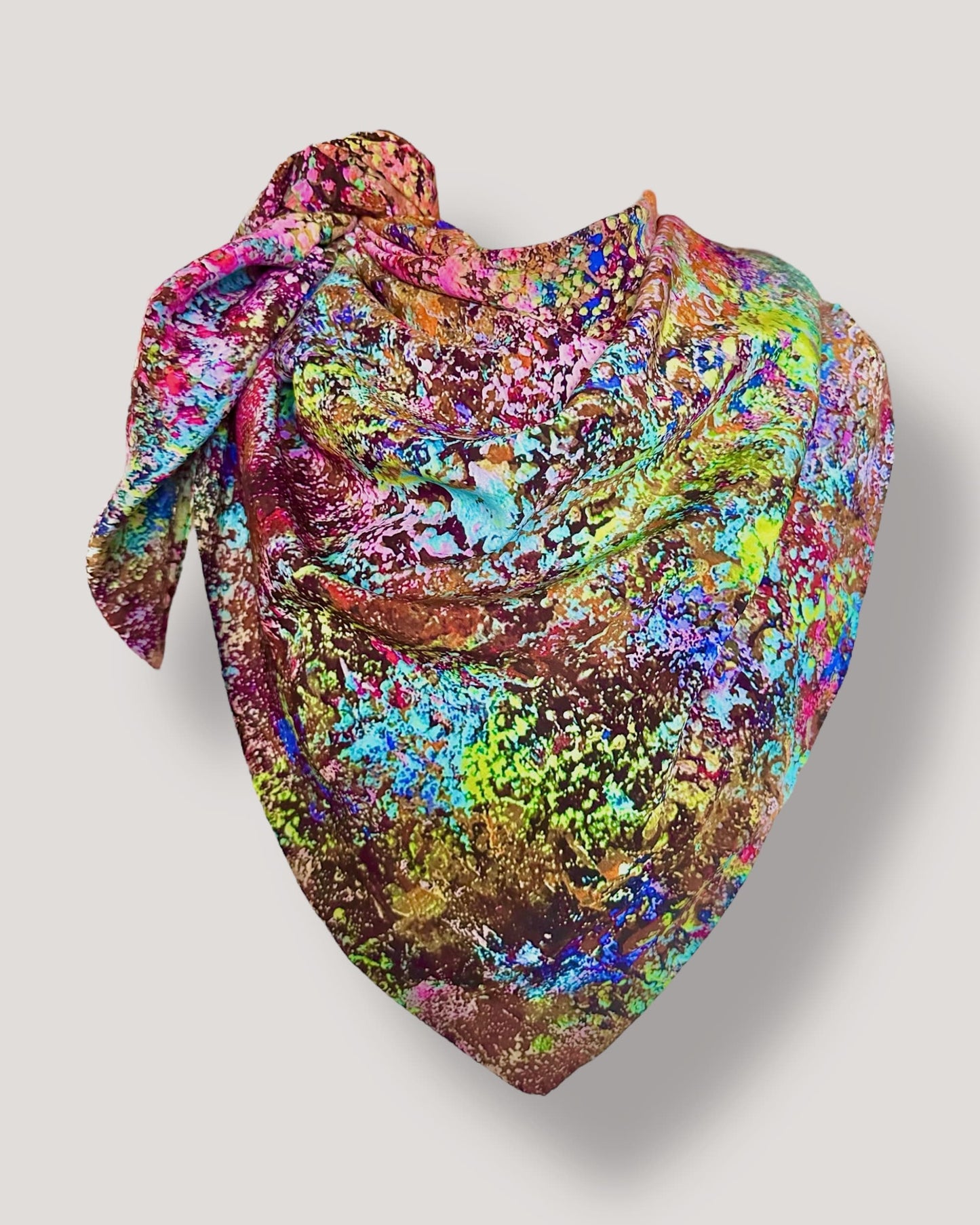 Foulard en soie « Émeute d'été » 110