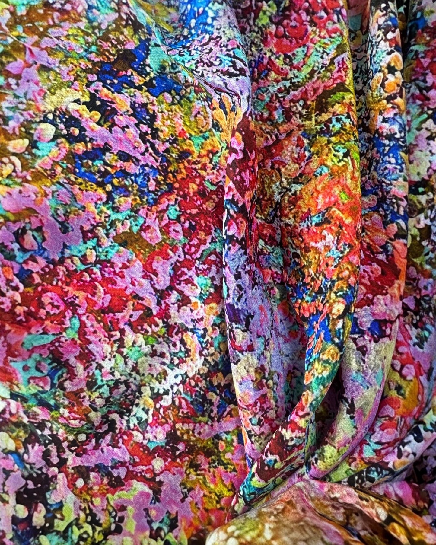 Foulard en soie « Émeute d'été » 110