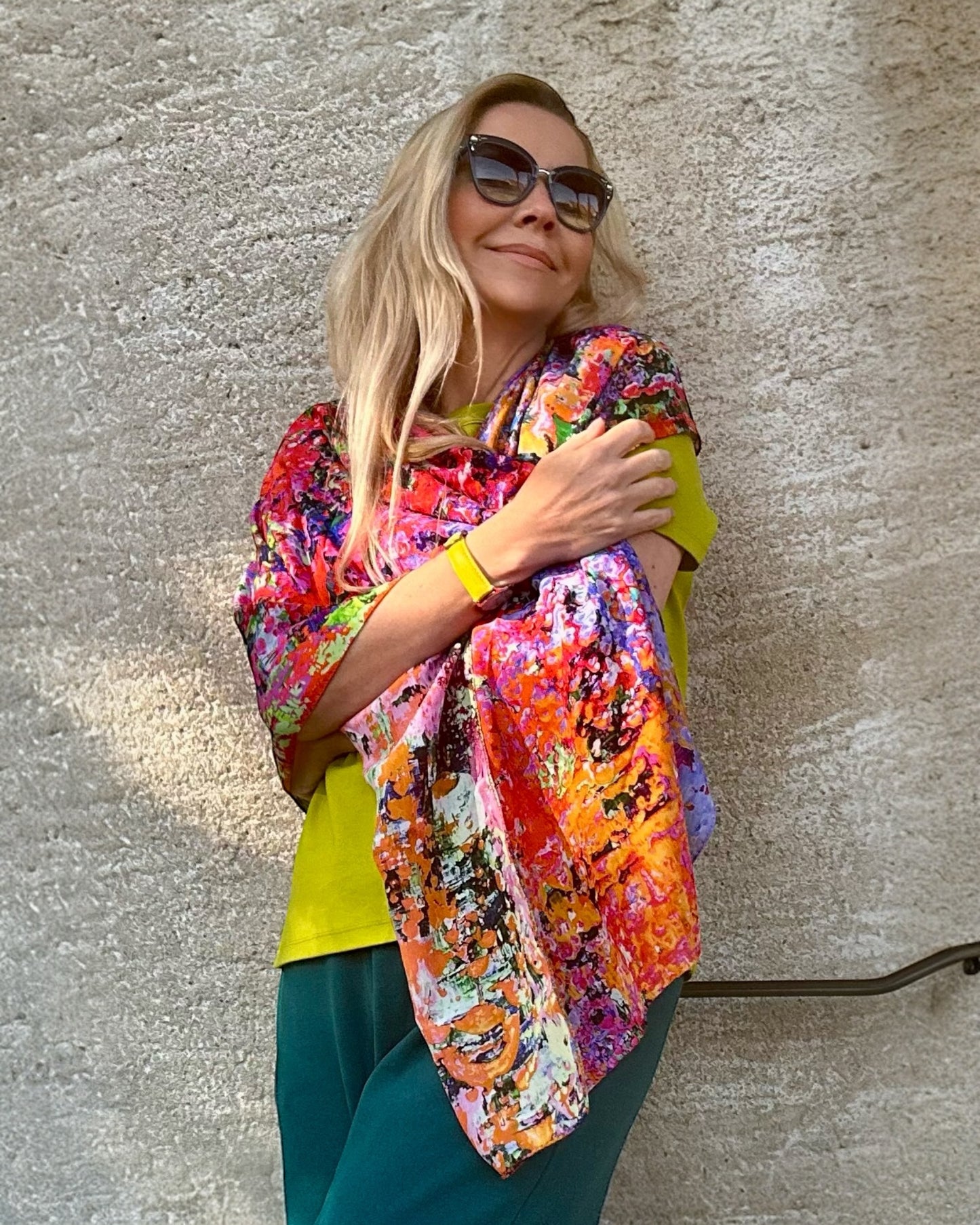 Foulard en soie « Triomphe des fleurs » 110*110