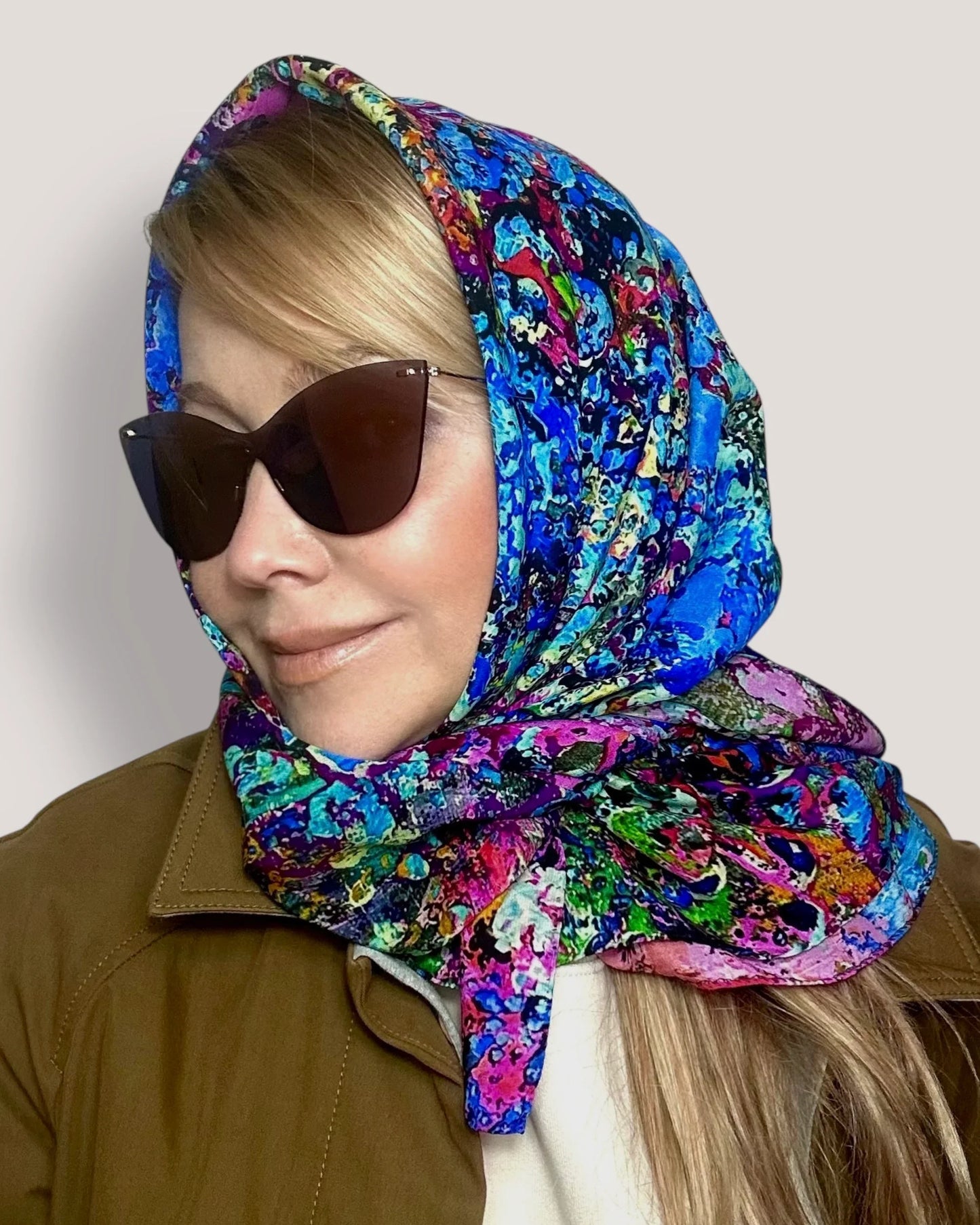 Foulard en soie "Nuages de bleuets" 110*110