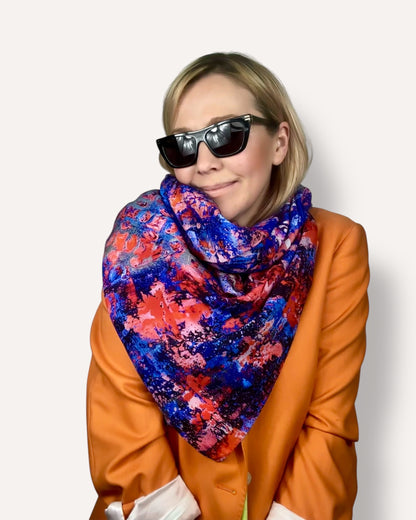 Foulard en soie « Braises violettes » 110*110